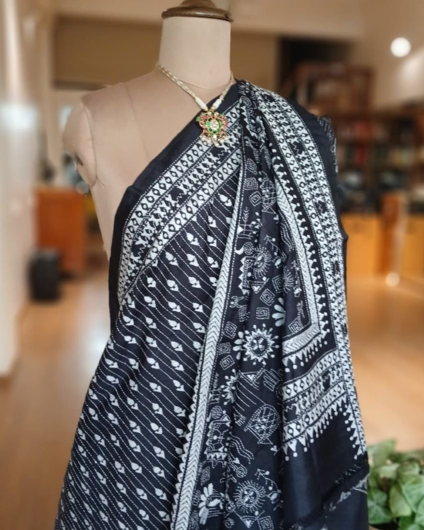 Hand Embroidered Santiniketan Kantha Saree in Pure Bisnupuri Silk - (SNBK0002) - Image 7