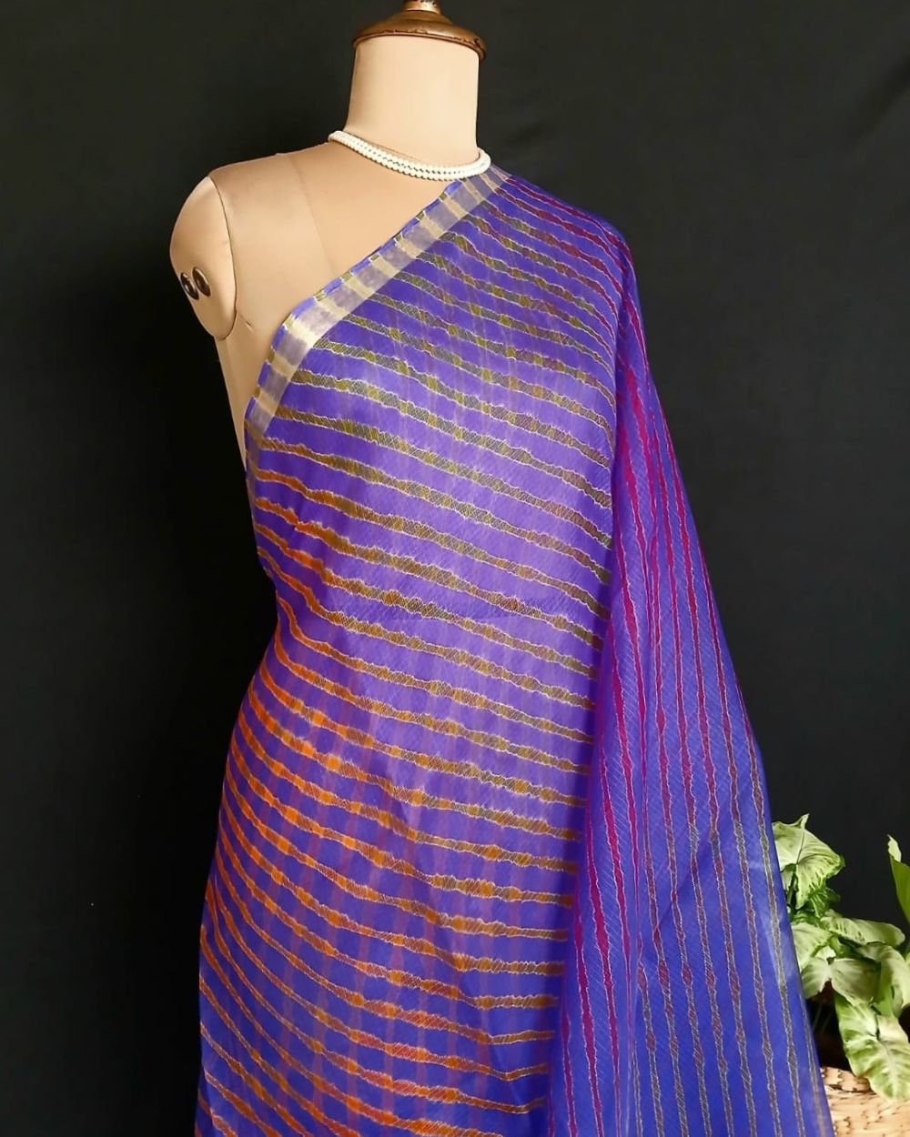 Hand tie-dye Leheriya on Kota Silk (HTKS1016) - Image 3