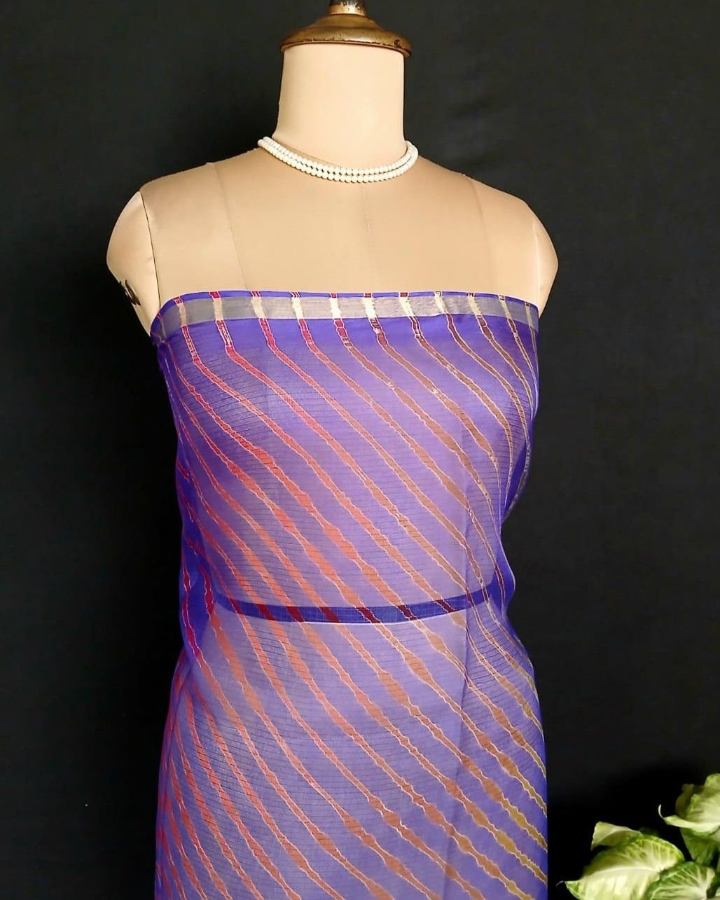 Hand tie-dye Leheriya on Kota Silk (HTKS1016) - Image 7