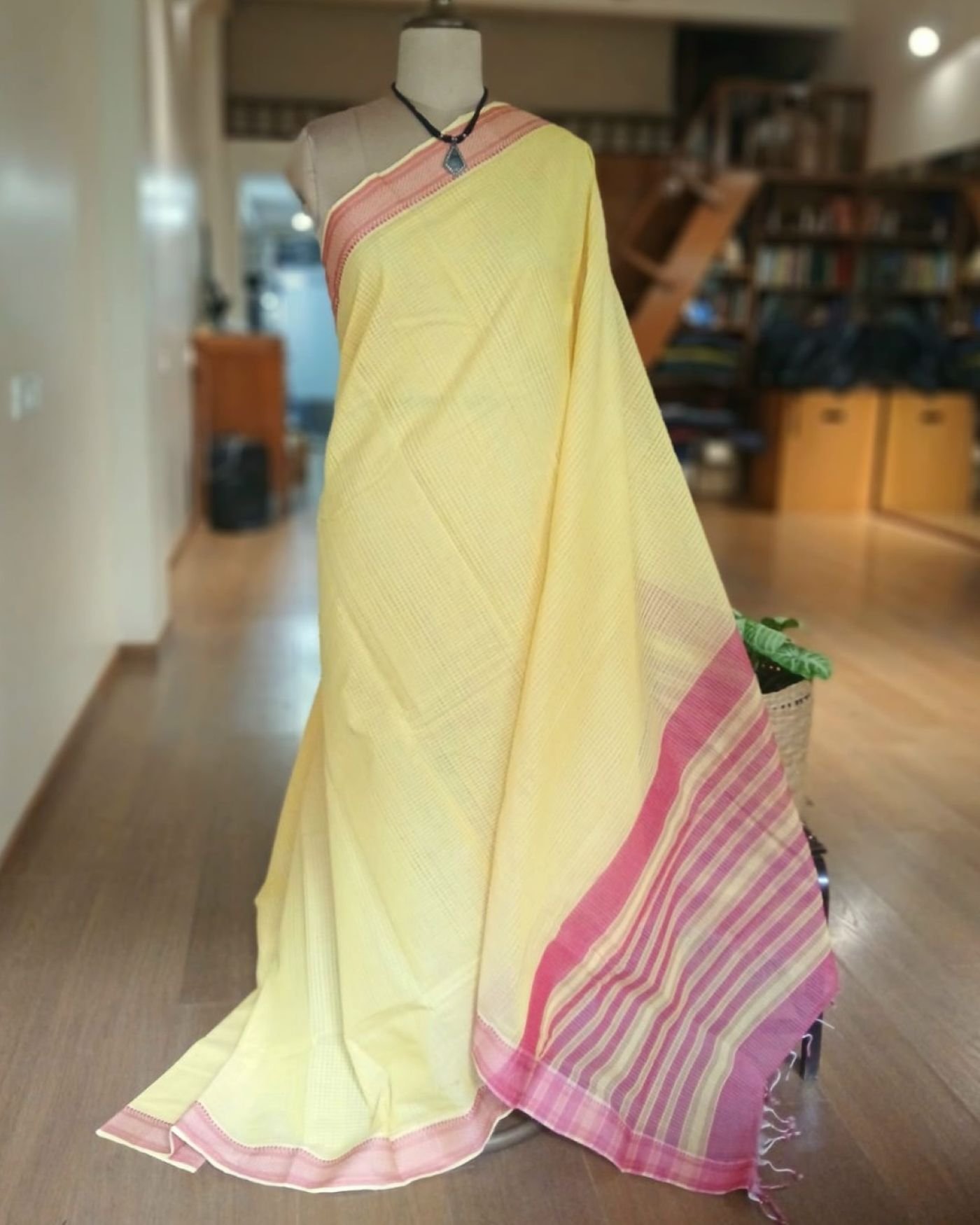 Mangalagiri Handweave Cotton Saree - (MHCS0005) - Image 2