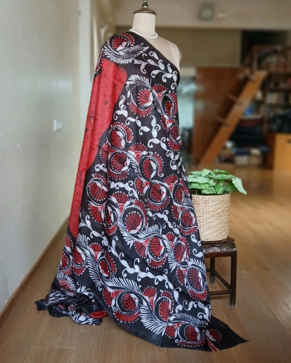 Batik Silk Saree from Murshidabad – (BSSM0011) - Image 6