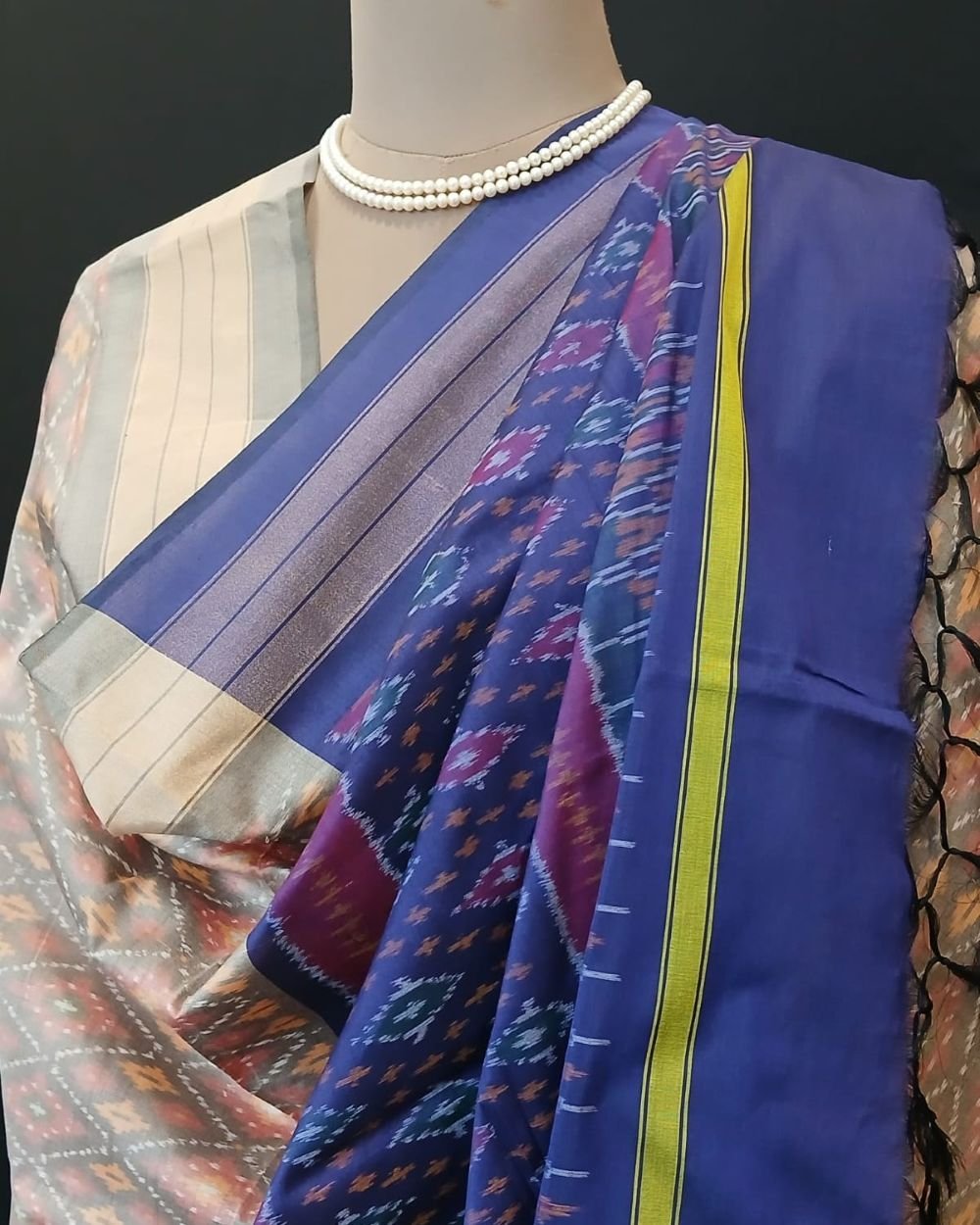 Silk-cotton Ikat Dupatta from Telengana – (SCDT0043) - Image 4