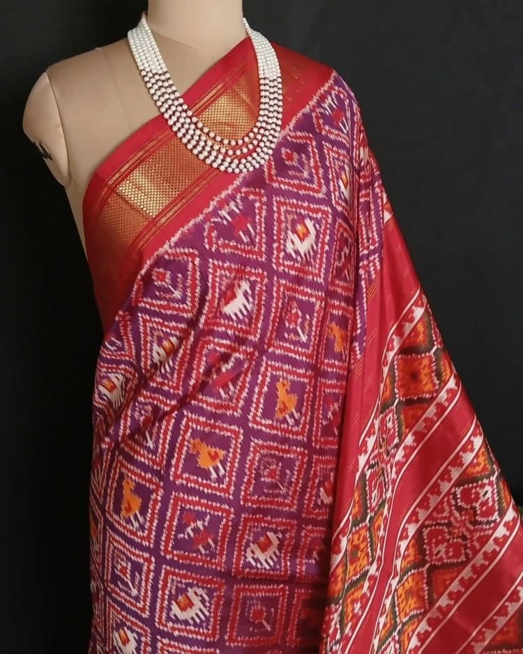 Figurative Pure Silk Ikat Saree in a Grid Design - (NZIS0010) - Image 7