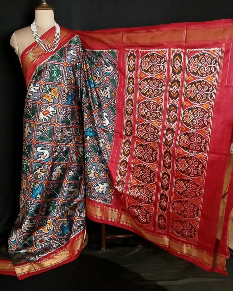 Figurative Pure Silk Ikat Saree in a Grid Design - (NZIS0011) - Image 5