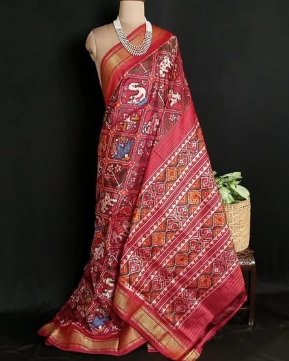 Figurative Pure Silk Ikat Saree in a Grid Design - (NZIS0012)