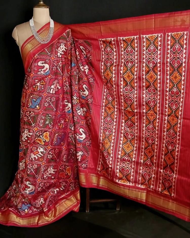 Figurative Pure Silk Ikat Saree in a Grid Design - (NZIS0012) - Image 5