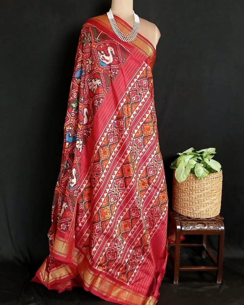 Figurative Pure Silk Ikat Saree in a Grid Design - (NZIS0012) - Image 8