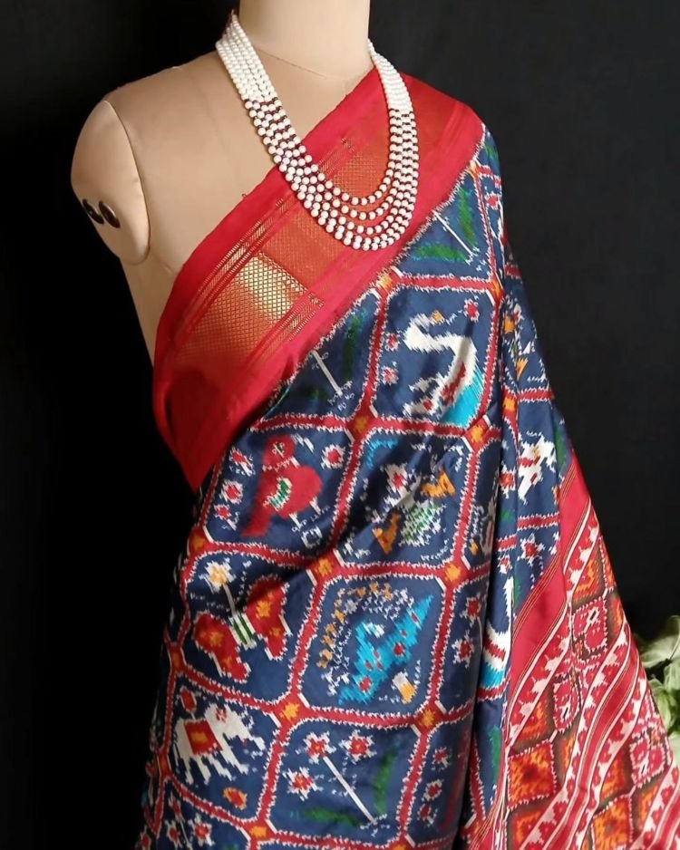 Figurative Pure Silk Ikat Saree in a Grid Design - (NZIS0013) - Image 5
