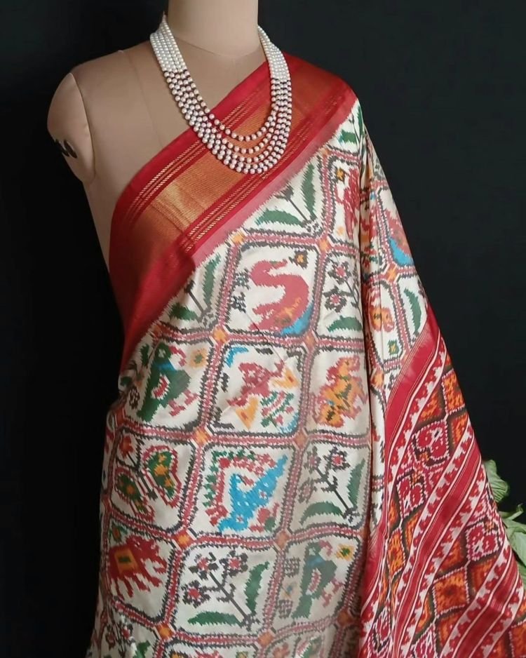 Figurative Pure Silk Ikat Saree in a Grid Design - (NZIS0014) - Image 5