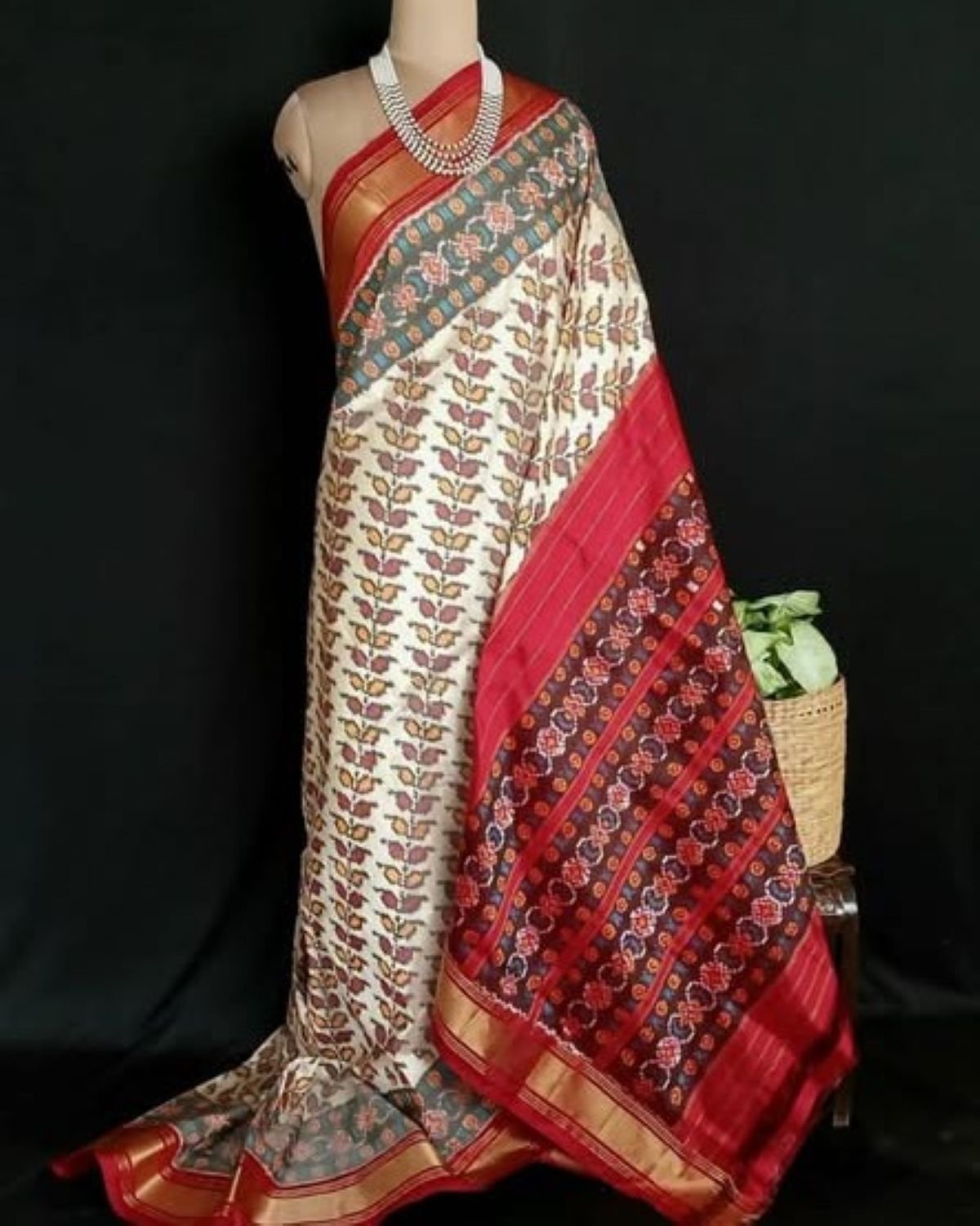 Floral and Geometric Design Pure Silk Ikat Saree - (NZIS0016)