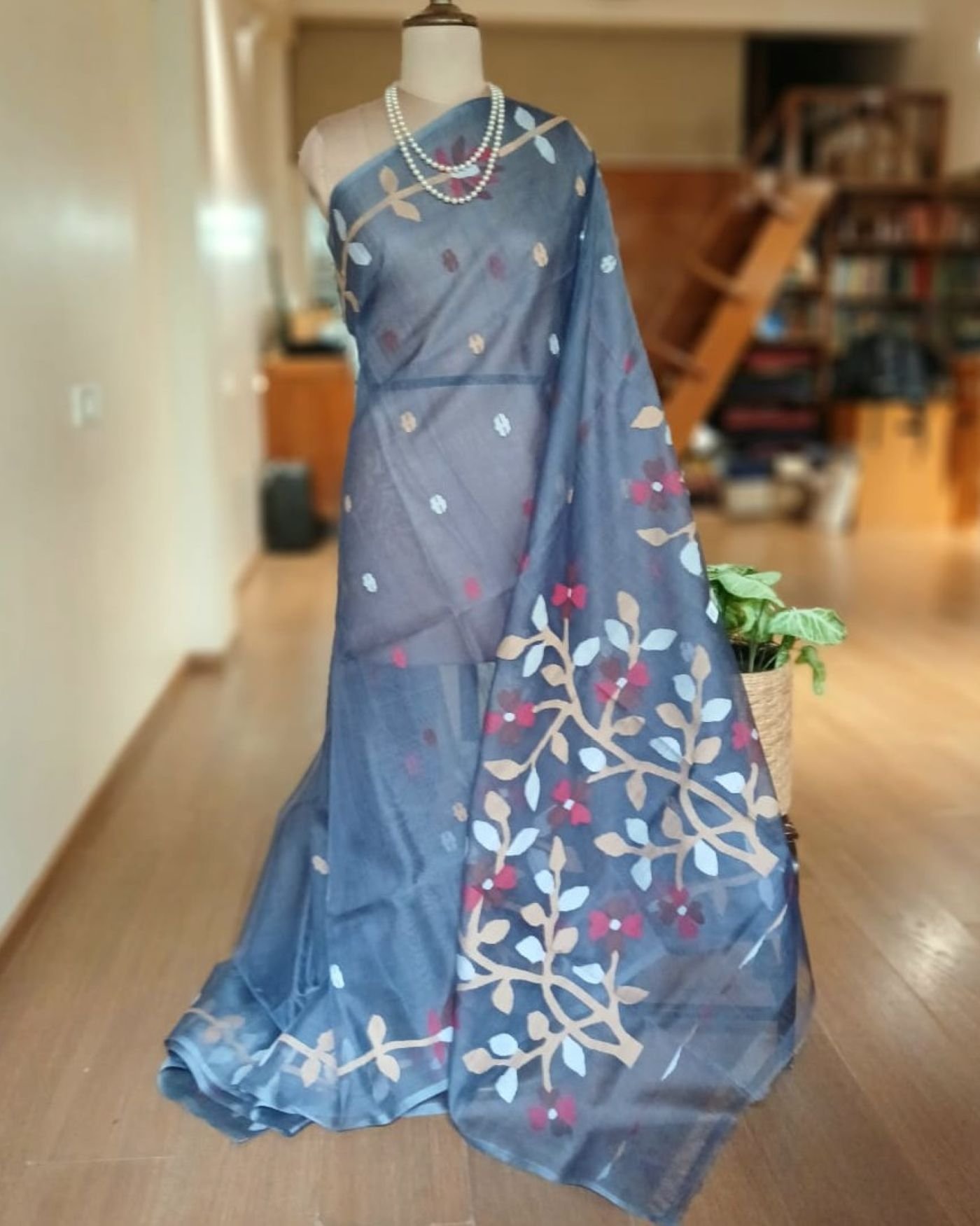Hand Jamdani in Mulberry Silk with Floral Motifs – (SJMS1192)