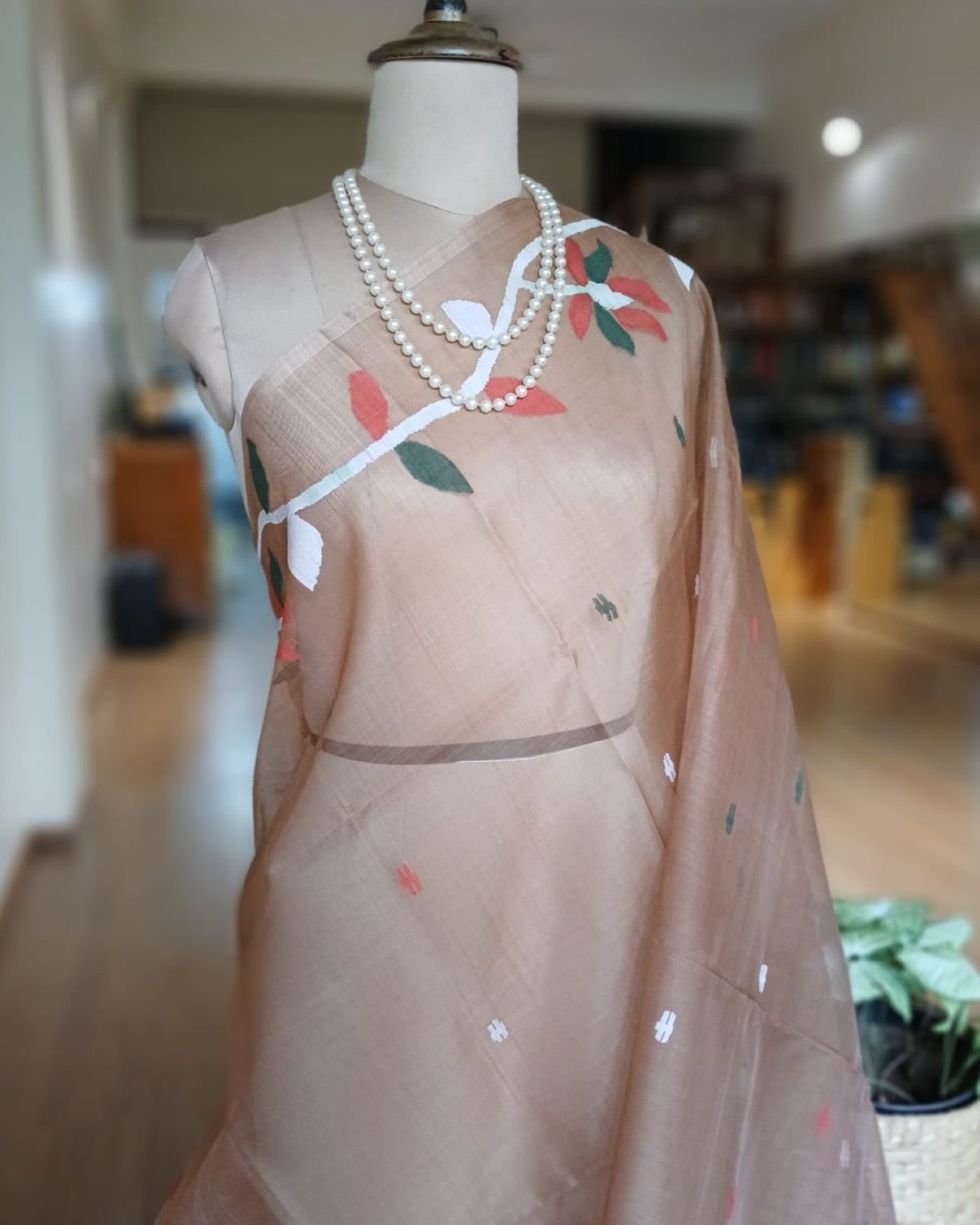 Hand Jamdani in Mulberry Silk with Floral Motifs – (SJMS1196) - Image 5