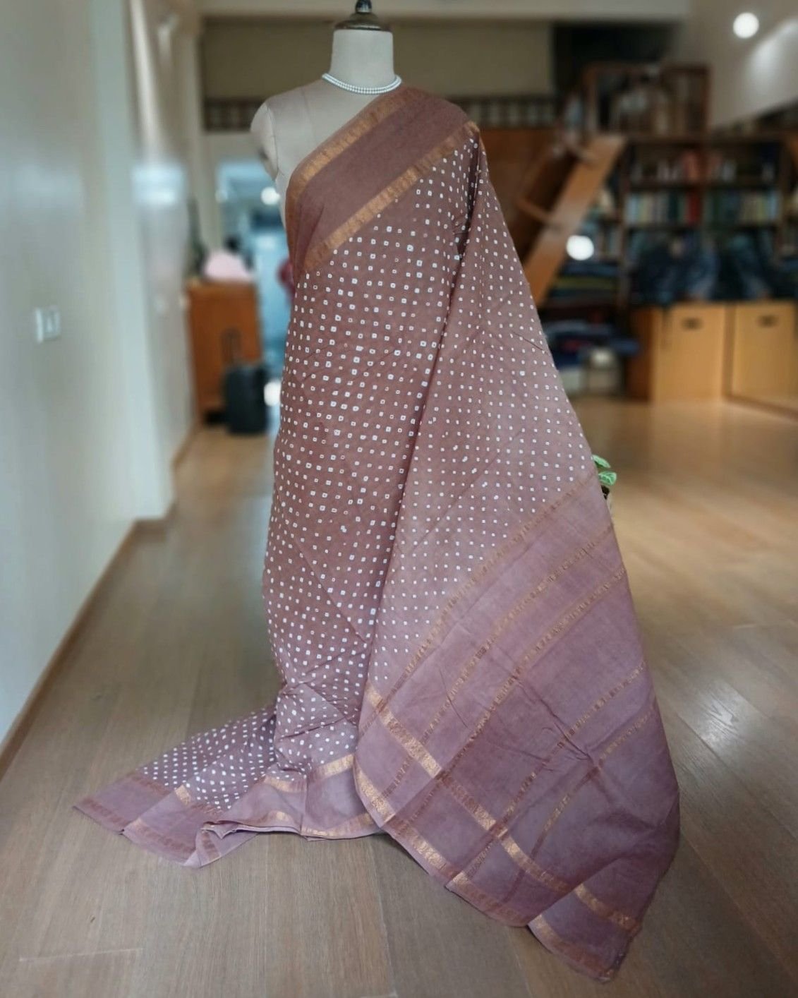 Hand-knotted Madurai Sungudi Cotton Saree- (HKSS1011)