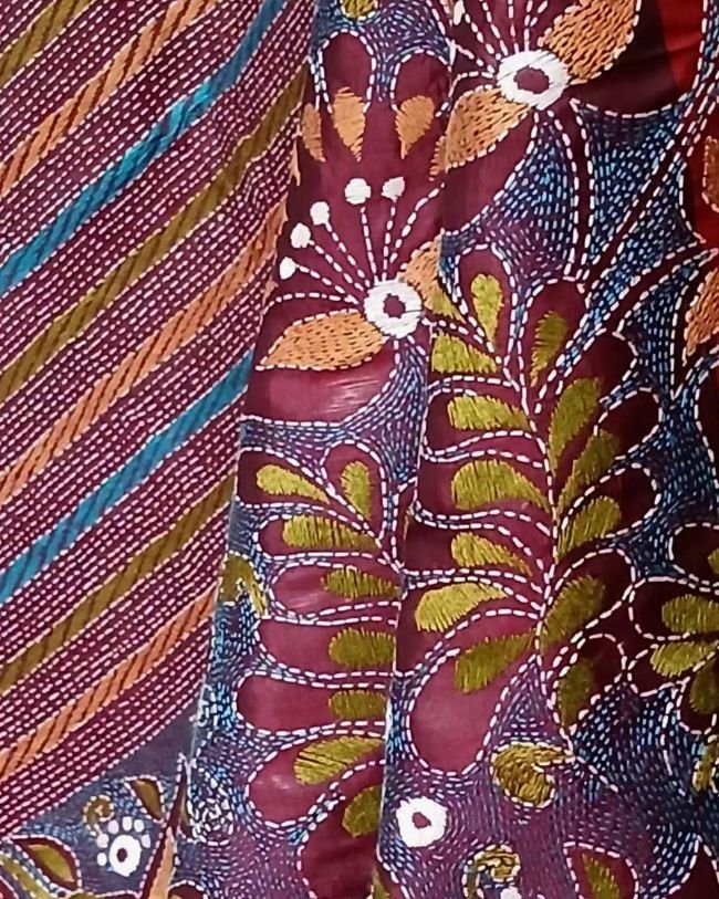 Hand Embroidered Santiniketan Kantha Saree in Pure Bisnupuri Silk - (SNBK0007) - Image 3