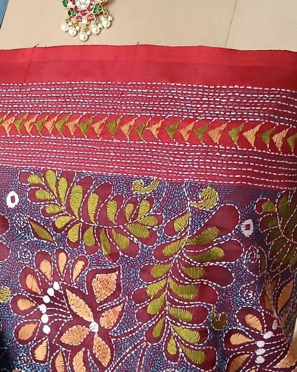 Hand Embroidered Santiniketan Kantha Saree in Pure Bisnupuri Silk - (SNBK0007) - Image 7