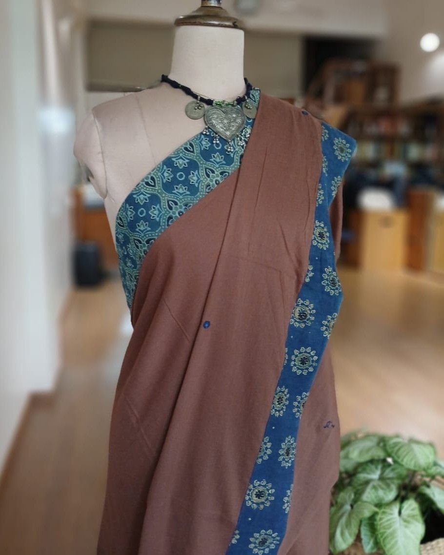 Ajrakh Applique Saree in Mul Cotton – (MCAS0010) - Image 2
