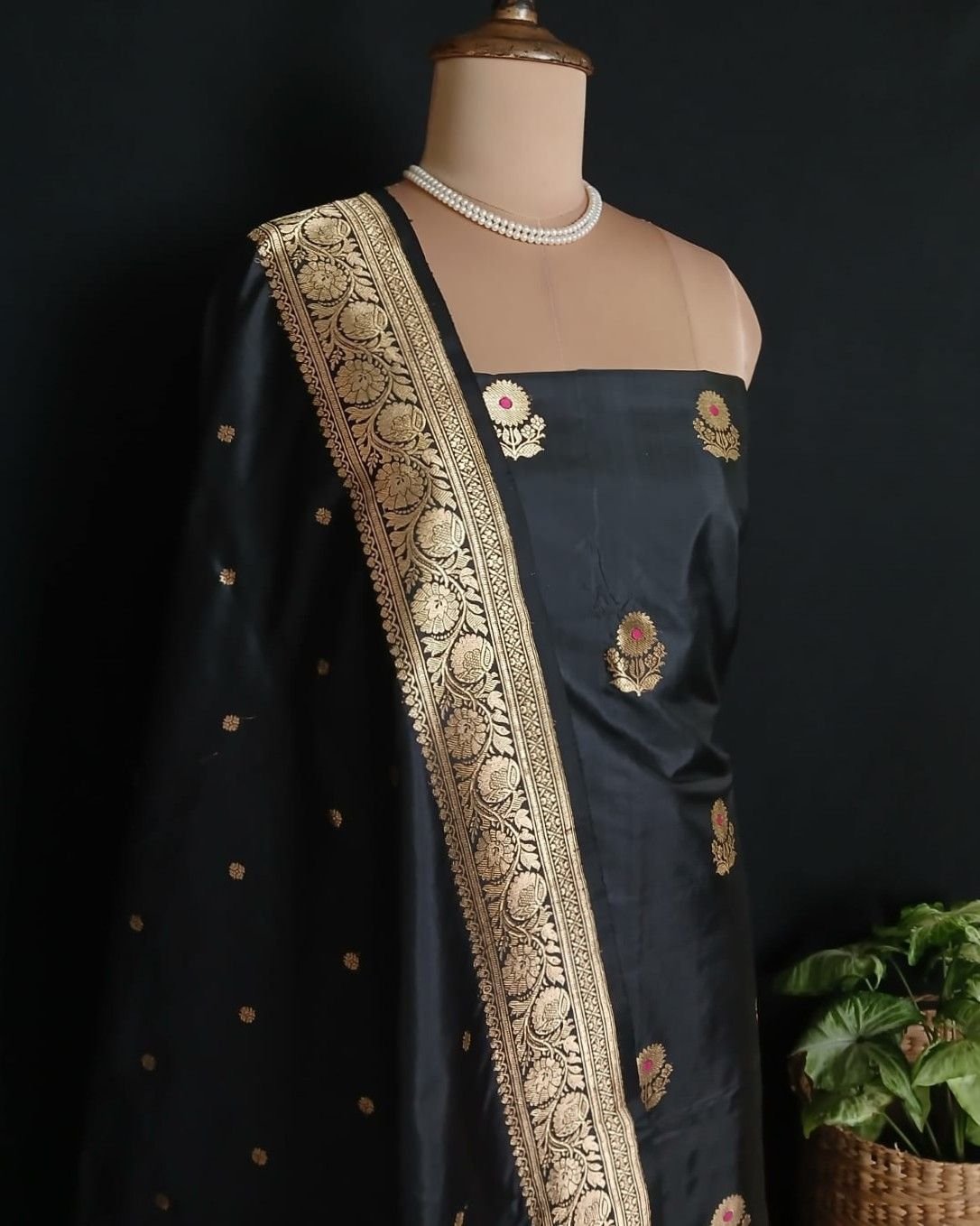 Banarasi Meenakari 3-piece Pure Silk Salwar Set - (MPSS0002) - Image 2