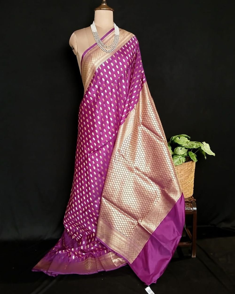 Lakkha Booti Pure Silk Banarsi Saree - (LBBS0001)