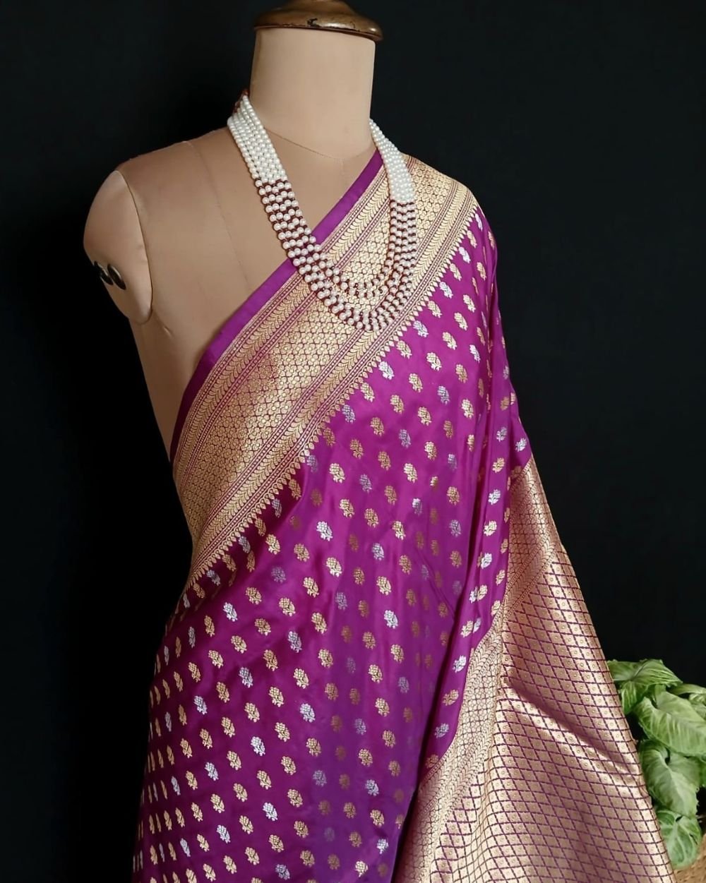 Lakkha Booti Pure Silk Banarsi Saree - (LBBS0001) - Image 2