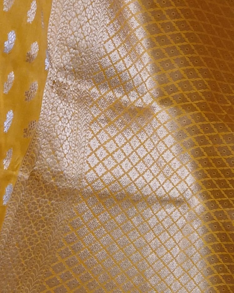 Lakkha Booti Pure Silk Banarsi Saree - (LBBS0002) - Image 5