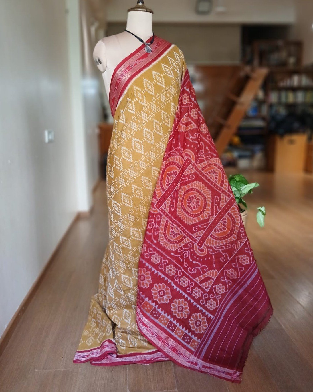 Nuapatna Cotton Single Ikat Handloom Saree - (NSIS0038)