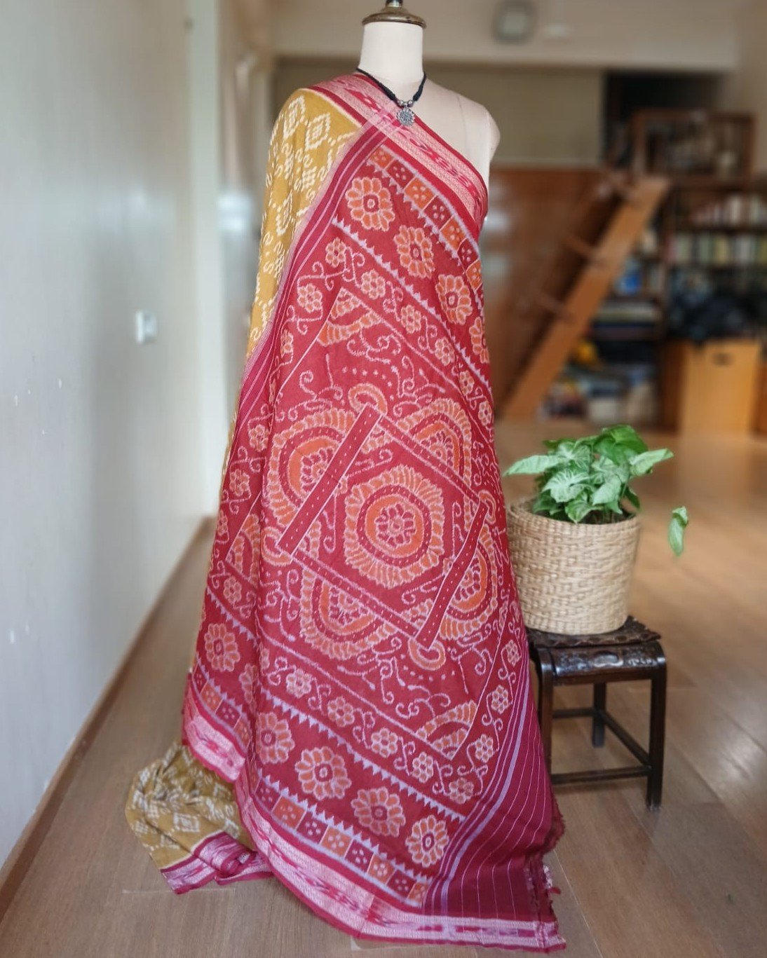 Nuapatna Cotton Single Ikat Handloom Saree - (NSIS0038) - Image 9