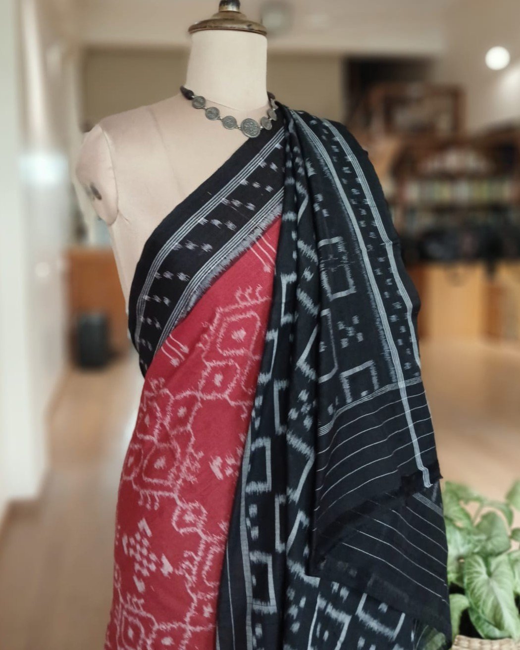 Nuapatna Cotton Single Ikat Handloom Saree - (NSIS0040) - Image 5