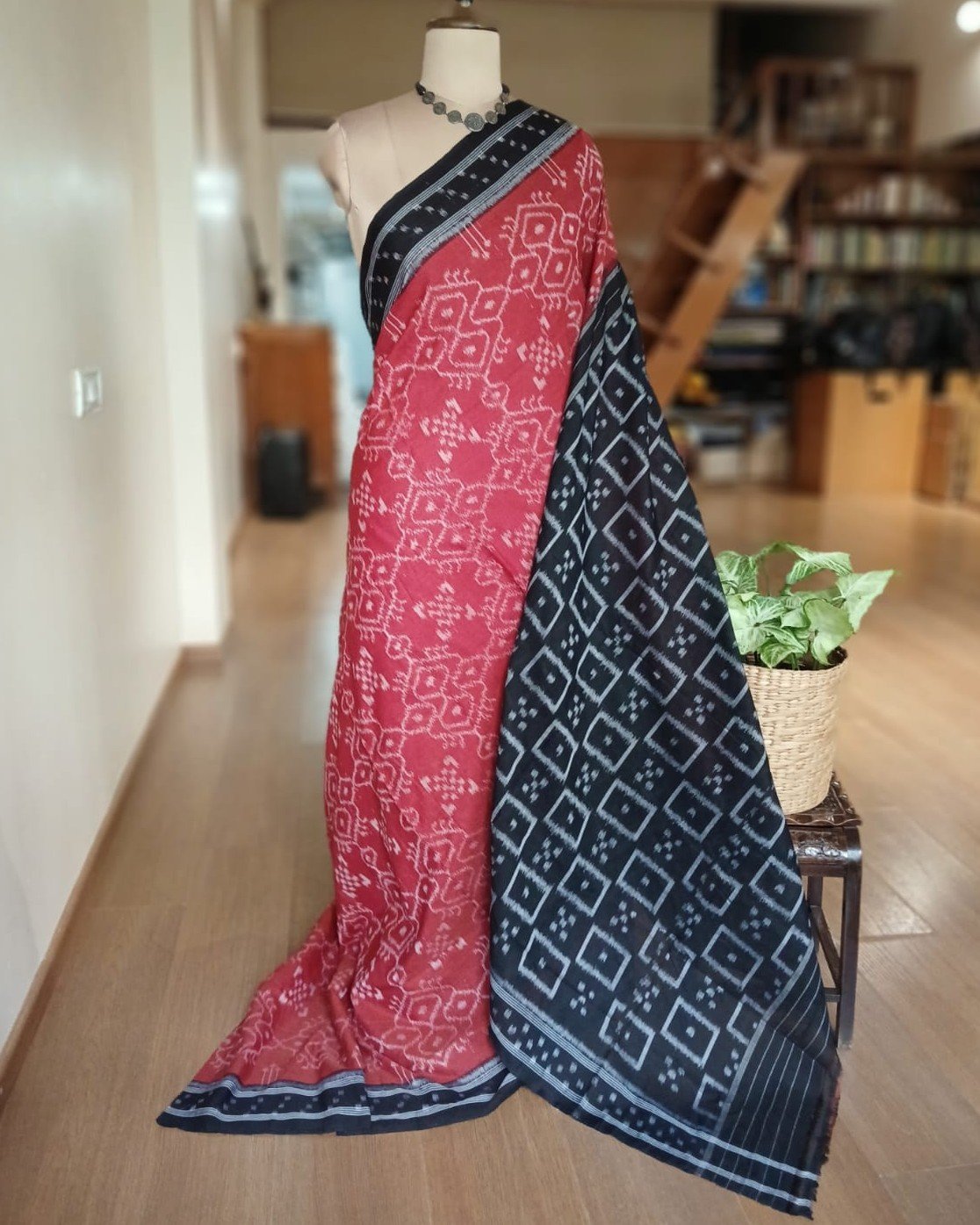 Nuapatna Cotton Single Ikat Handloom Saree - (NSIS0040)