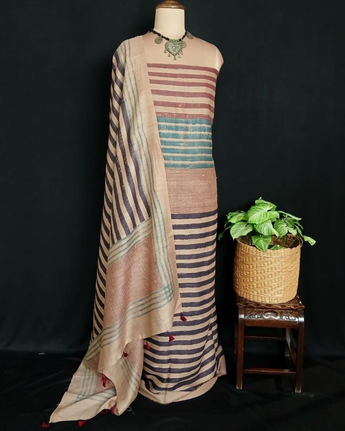 Two-Piece Salwar Set in Pure Desi Tussar Silk – (TPSS0009) - Image 4