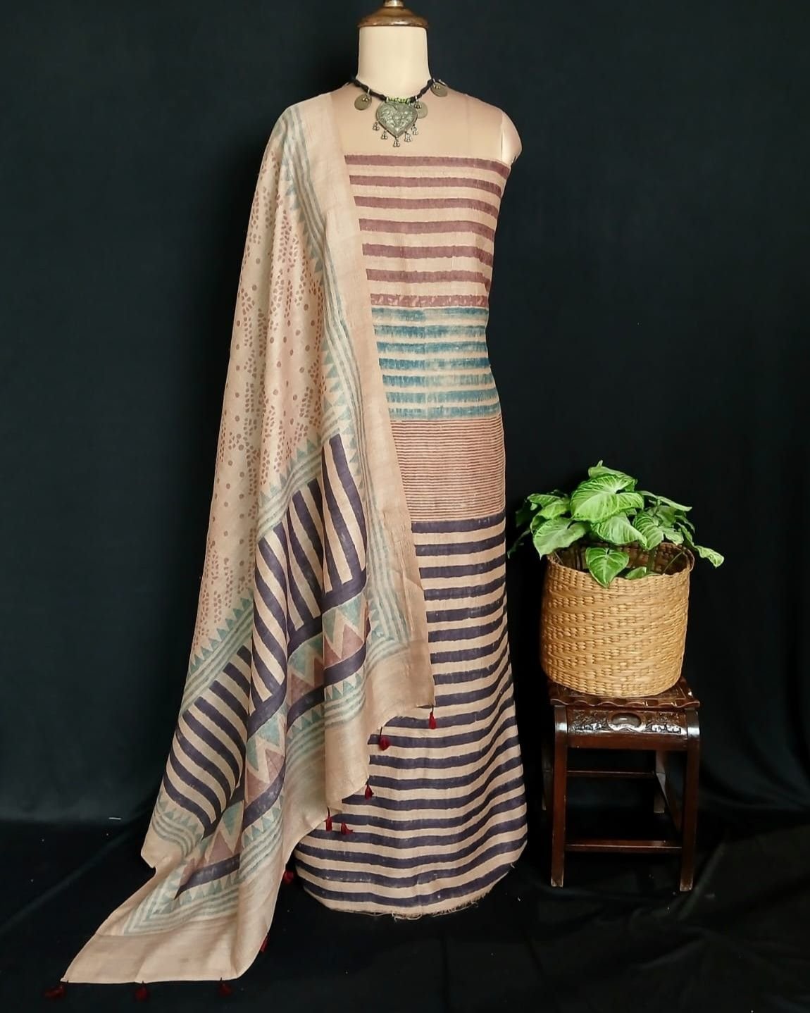 Two-Piece Salwar Set in Pure Desi Tussar Silk – (TPSS0007) - Image 2