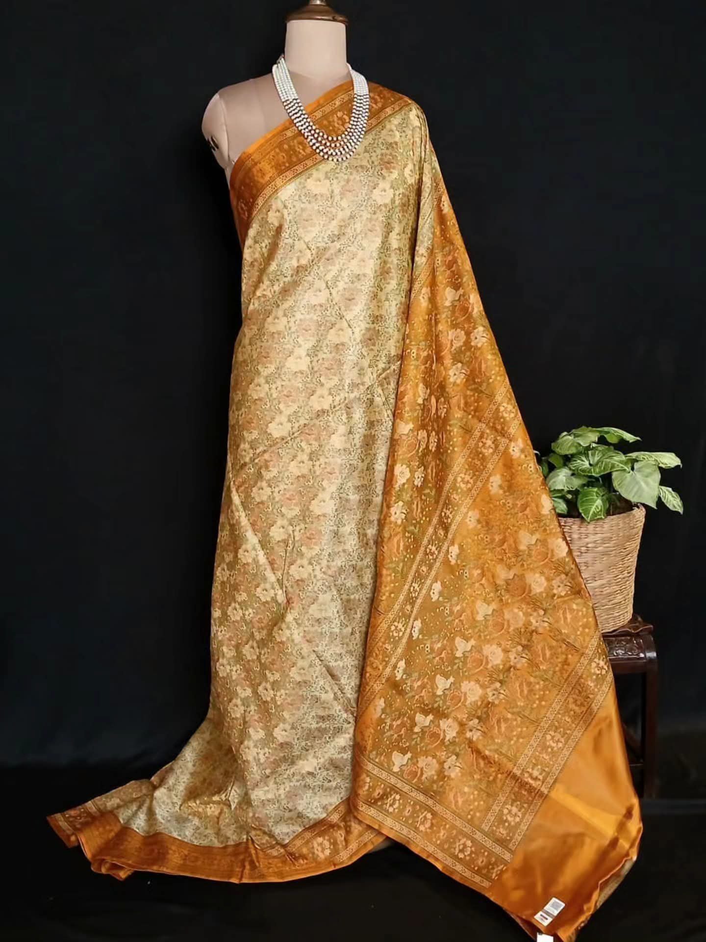 Banarasi Tanchoi Tehri Jamavar Silk Saree – (BTTJ0016)