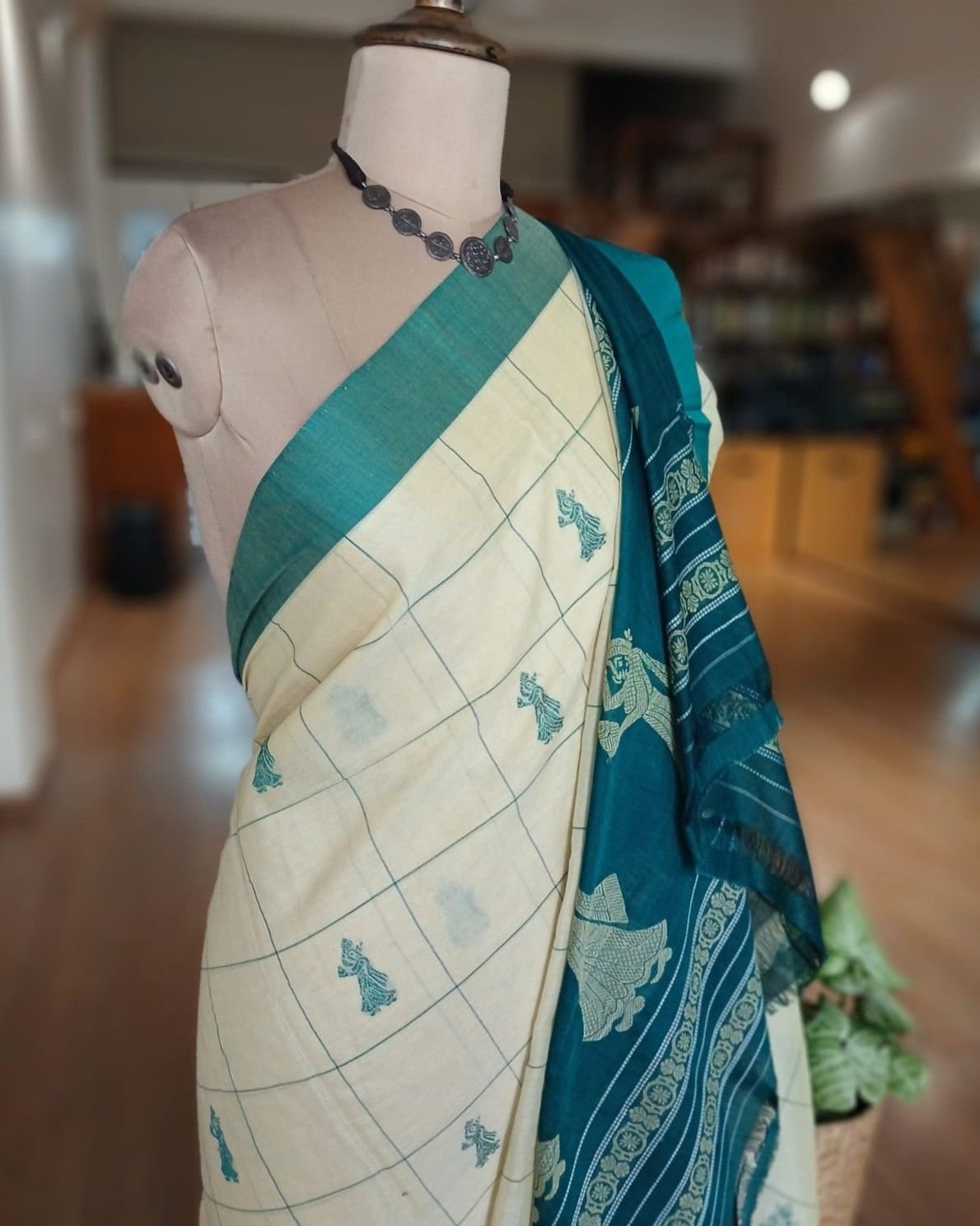 Checked Gollabhama handweave saree – (WGHS0003) - Image 3