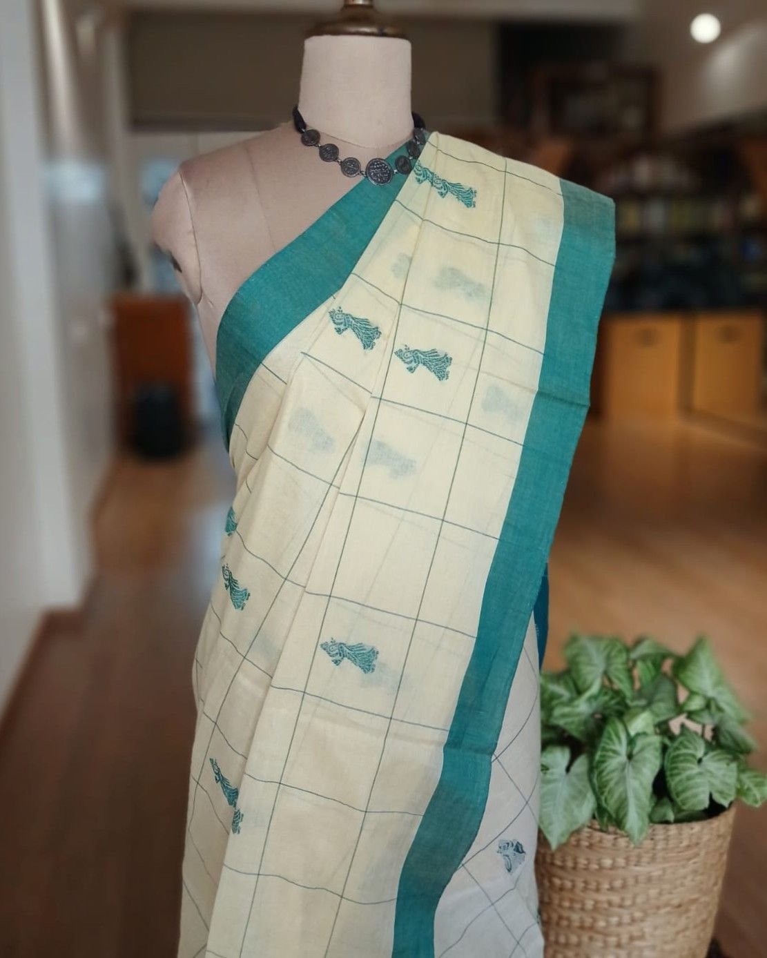 Checked Gollabhama handweave saree – (WGHS0003) - Image 2