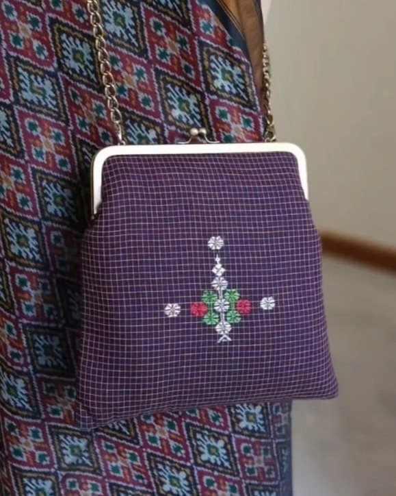 Kasuti Embroidered Purse (KSTP1015)