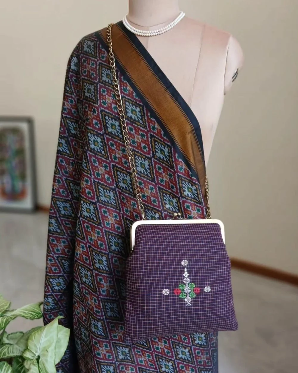 Kasuti Embroidered Purse (KSTP1015) - Image 2