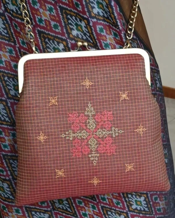 Kasuti Embroidered Purse (KSTP1016)