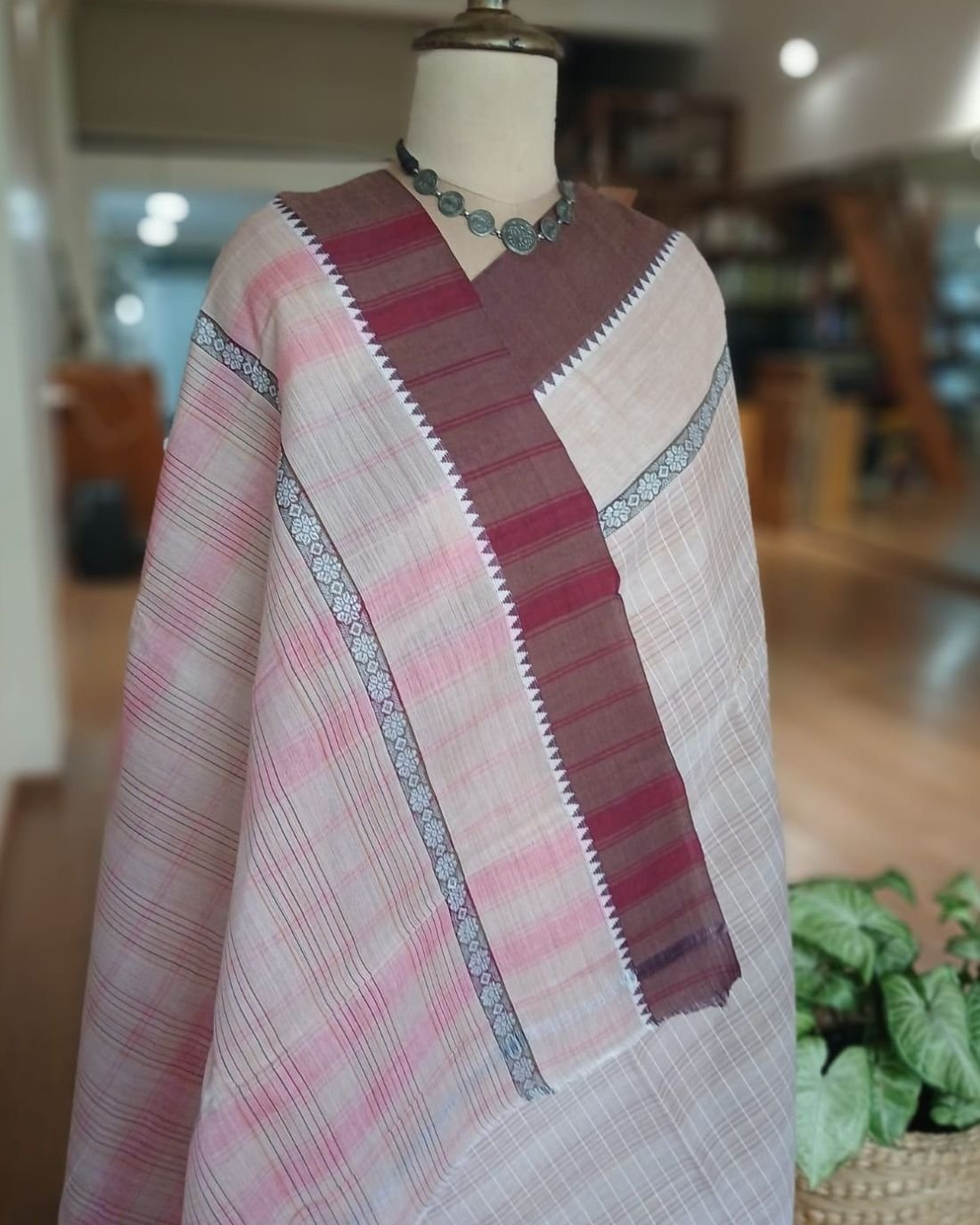 Handloom Cotton Saree from Narayanpet in Telangana – (HCSN1020) - Image 5