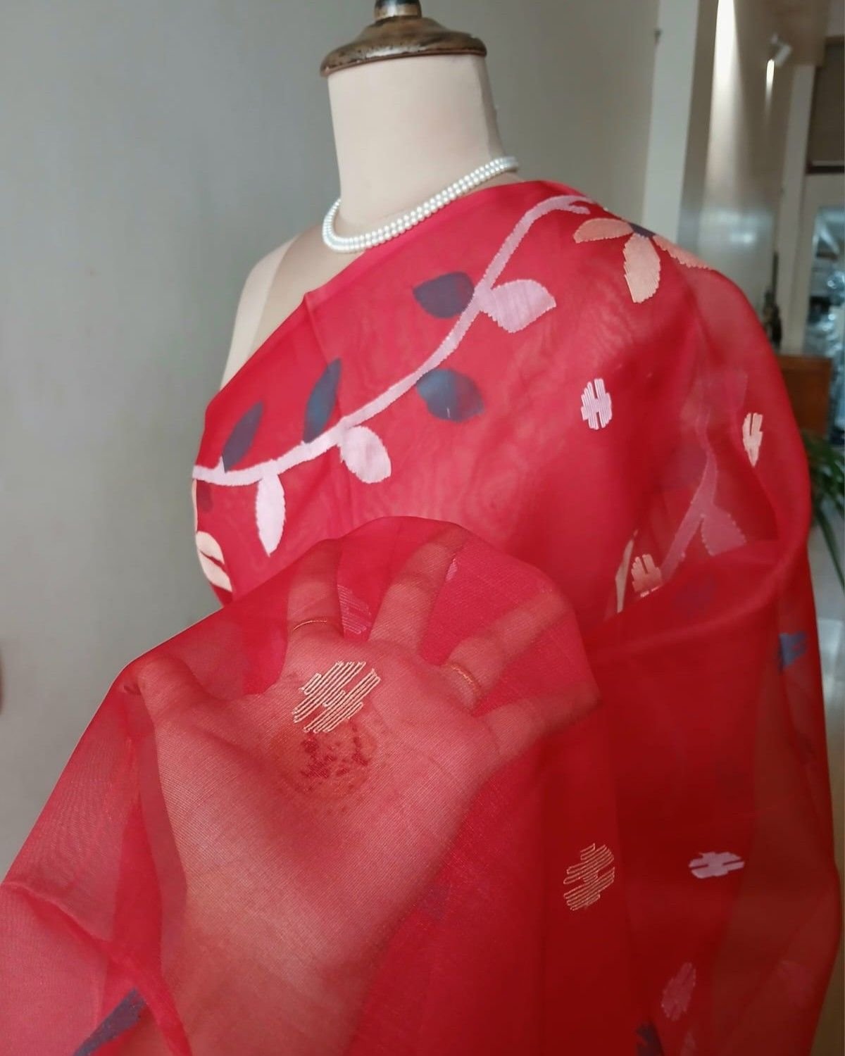 Hand Jamdani in Mulberry Silk with Floral Motifs – (SJMS1155) - Image 4