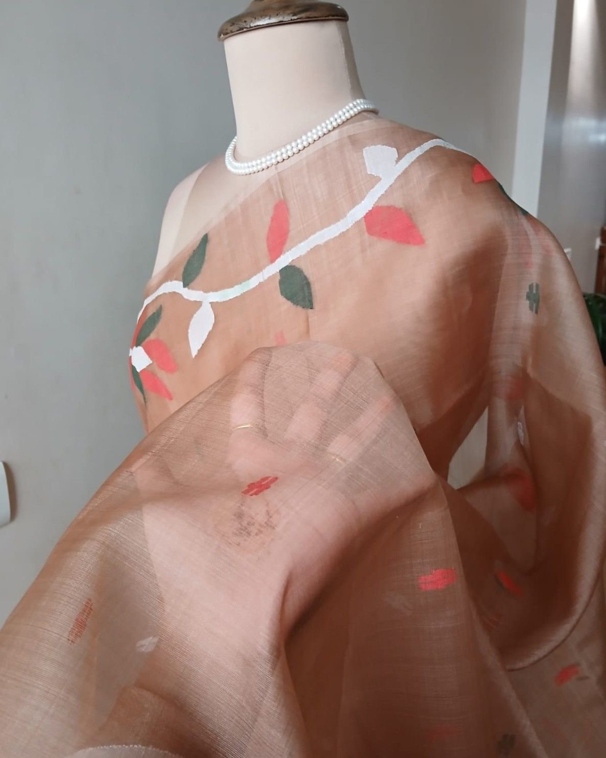 Hand Jamdani in Mulberry Silk with Floral Motifs – (SJMS1196) - Image 4
