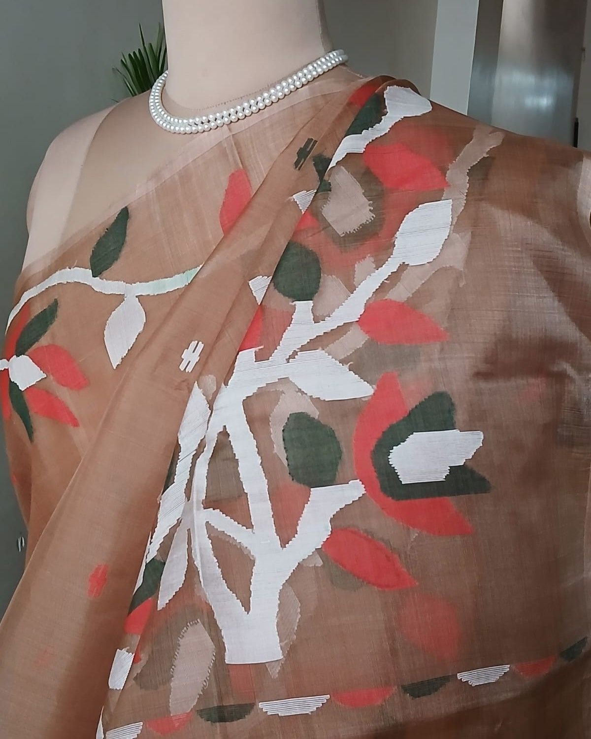 Hand Jamdani in Mulberry Silk with Floral Motifs – (SJMS1196) - Image 5