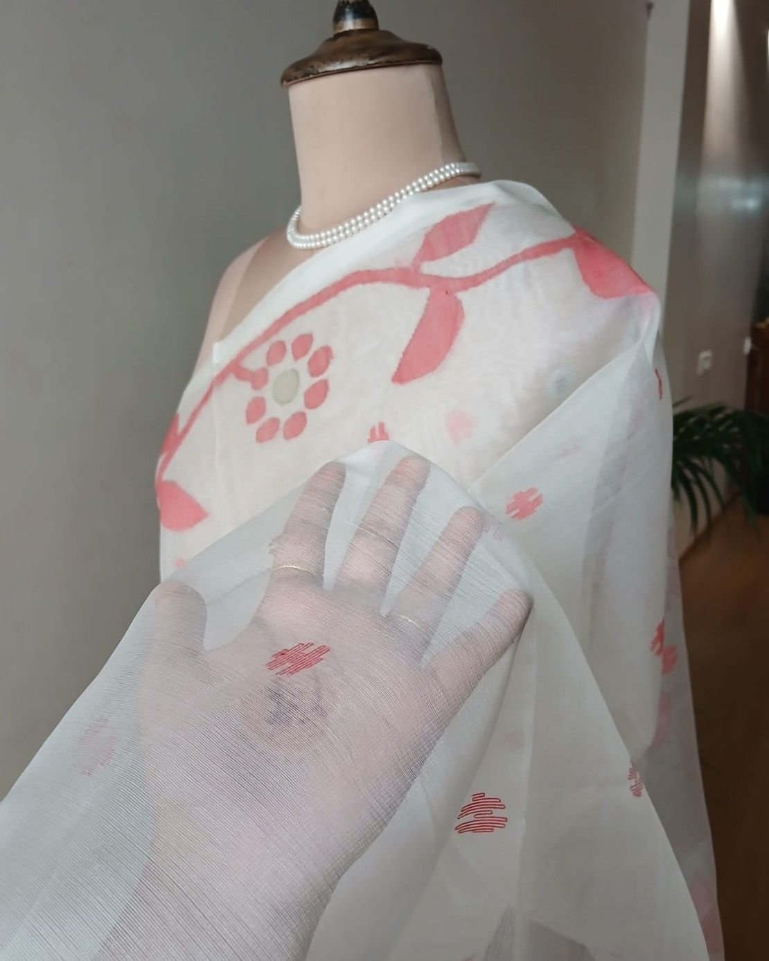 Hand Jamdani in Mulberry Silk with Floral Motifs – (SJMS1133) - Image 4