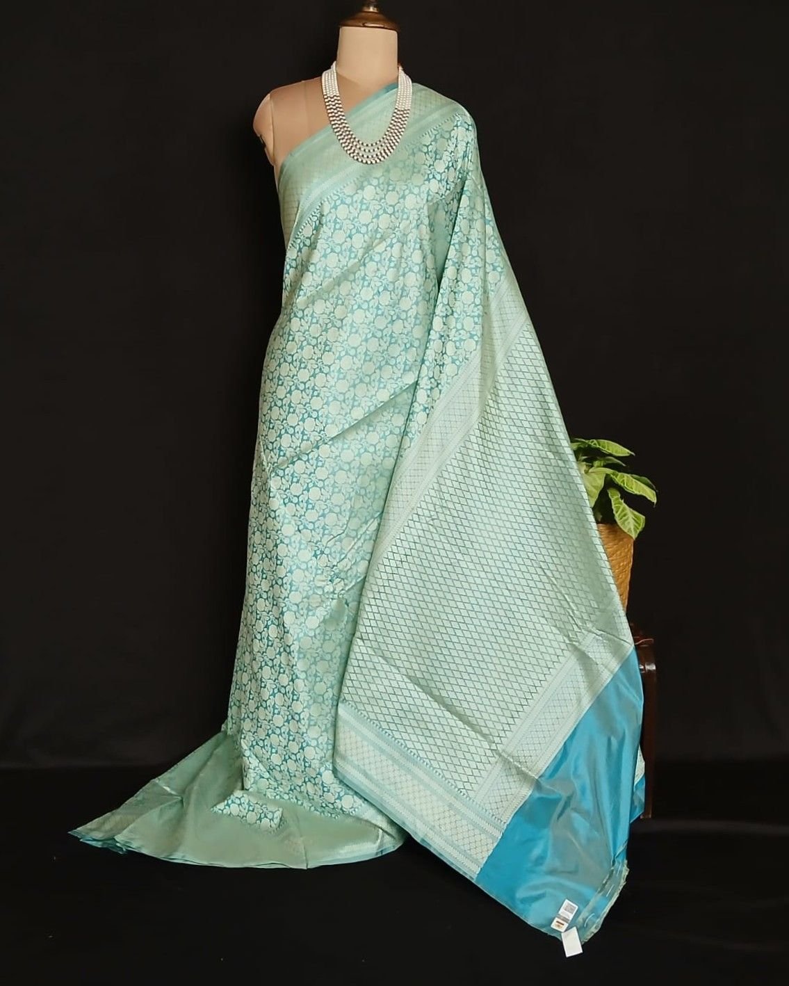 Grand Resham Banarasi in Pure Silk Saree - (RBSS0005)