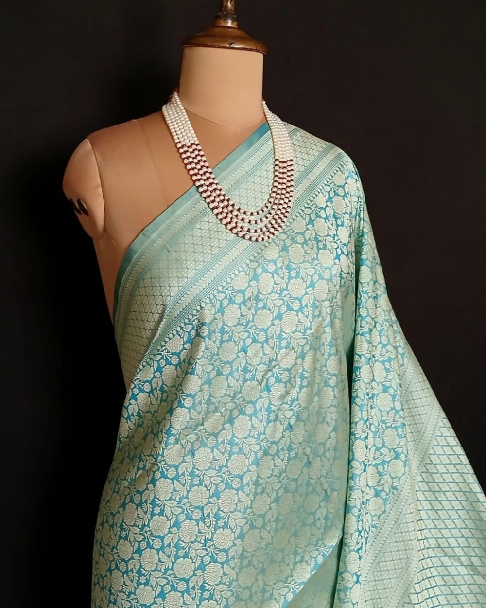 Grand Resham Banarasi in Pure Silk Saree - (RBSS0005) - Image 2