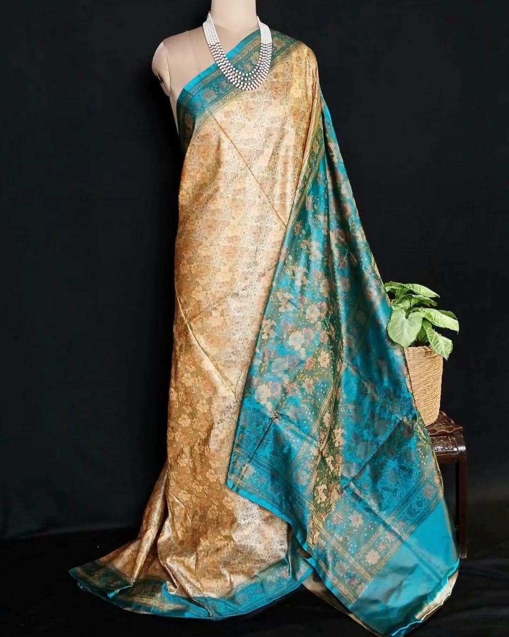 Banarasi Tanchoi Tehri Jamavar Silk Saree – (BTTJ0019)