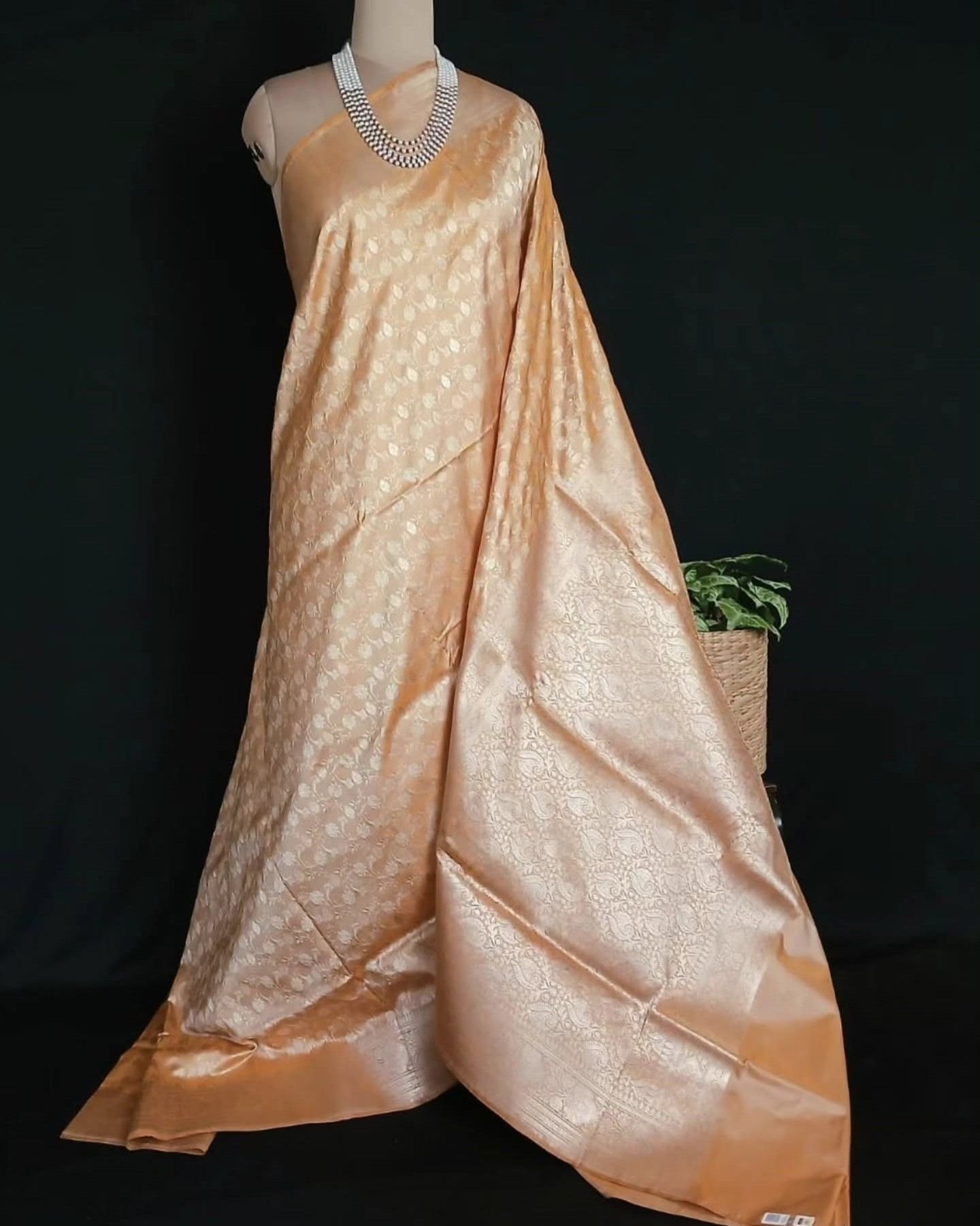 Banarasi Tanchoi Saree – (BTTJ0014)