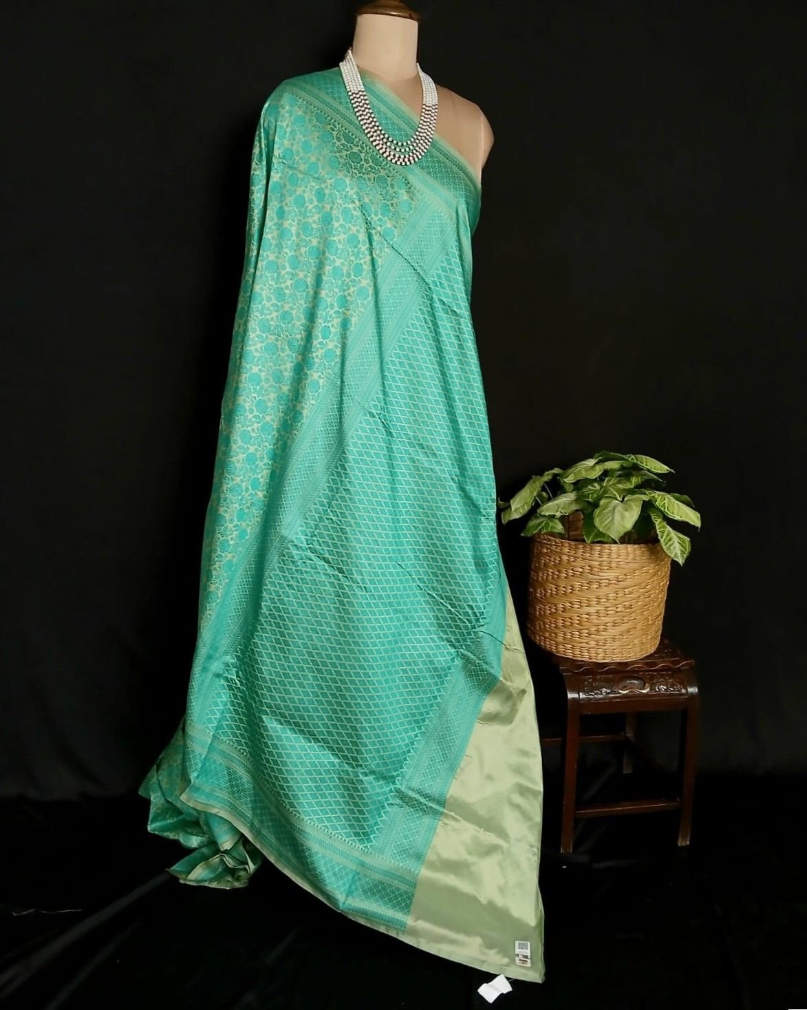 Grand Resham Banarasi in Pure Silk Saree - (RBSS0002) - Image 7