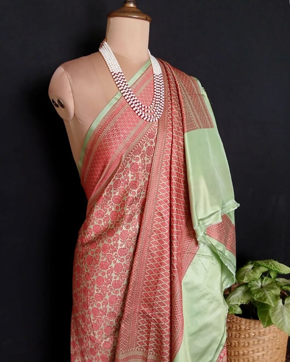 Grand Resham Banarasi in Pure Silk Saree - (RBSS0004) - Image 5