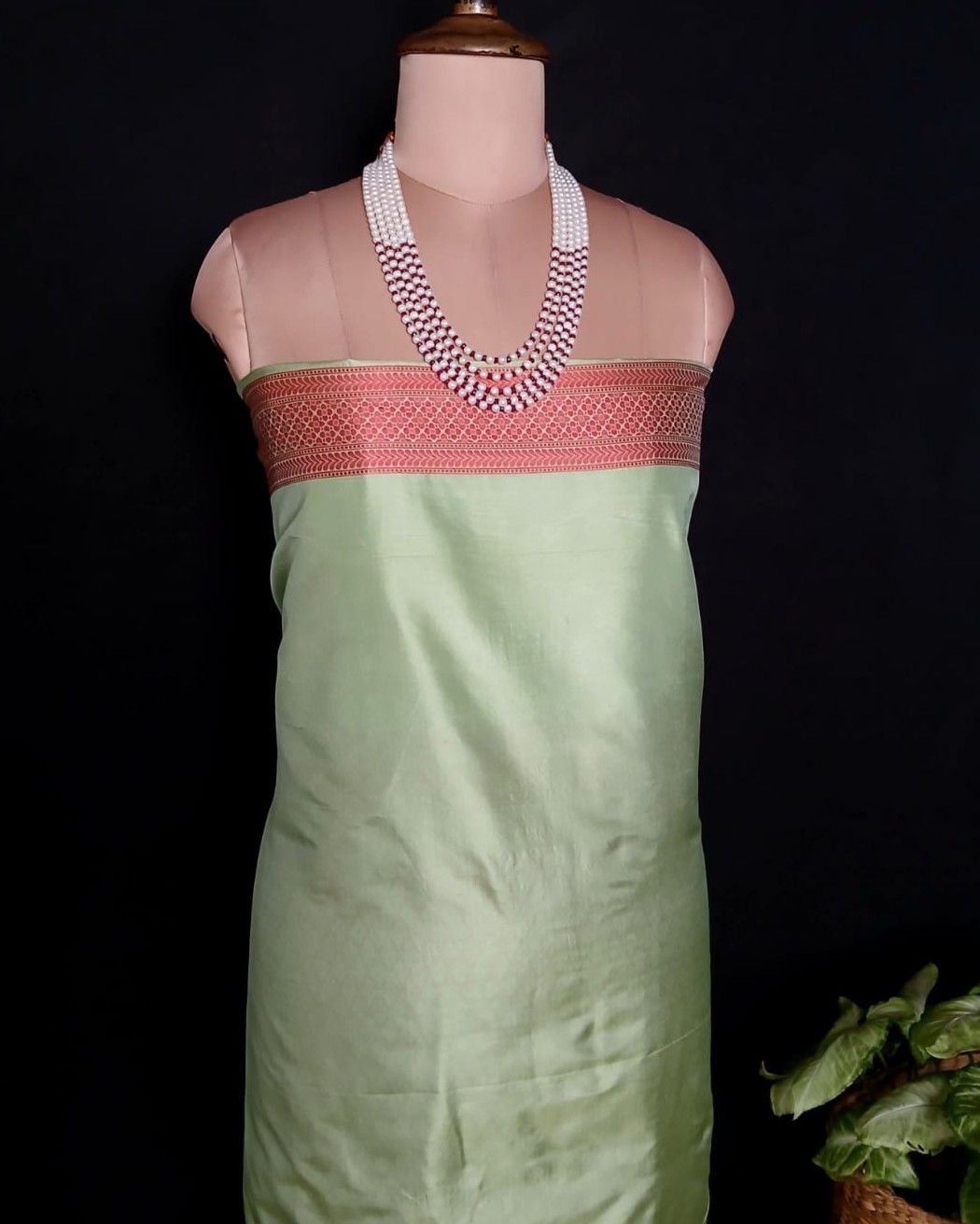 Grand Resham Banarasi in Pure Silk Saree - (RBSS0004) - Image 8