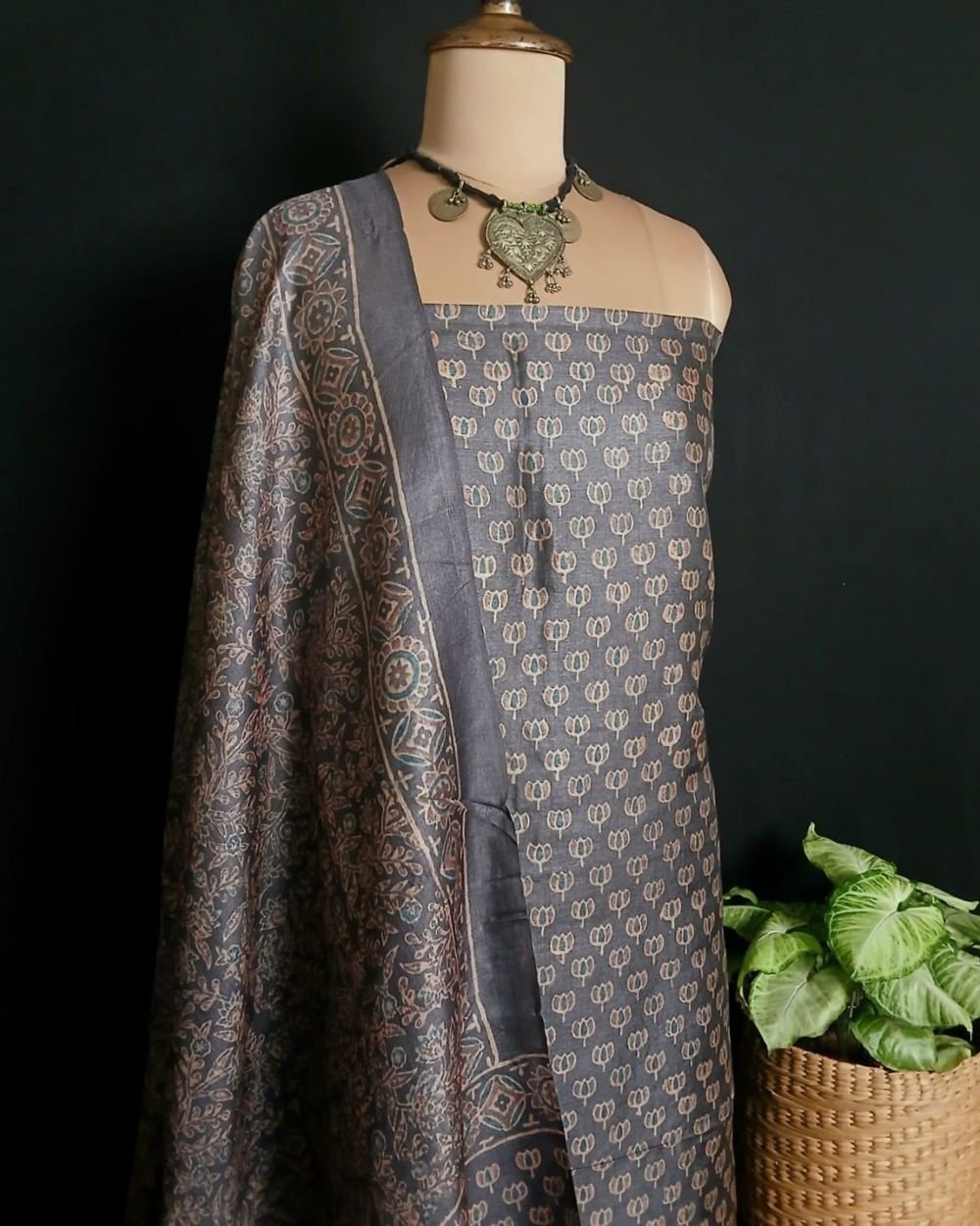 Two-Piece Salwar Sets in Pure Tussar Silk – (TPSS0003) - Image 4