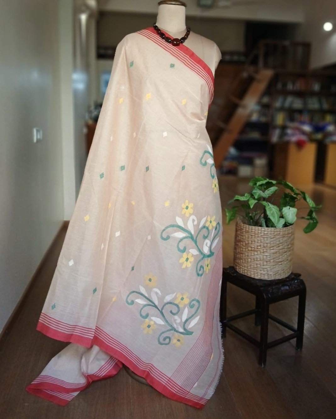 Crisp Cotton Hand Jamdani from Phulia in West Bengal – (CCHJ0022) - Image 8